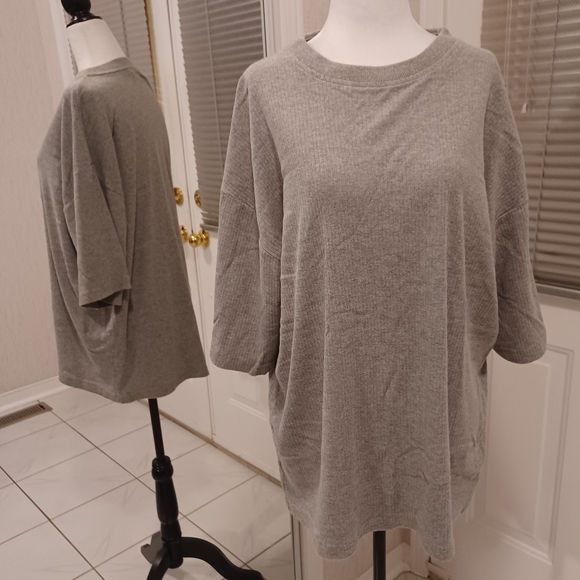 Nevada Jeanswear Other - 4/$60 Gray Ribbed Tee - Size Large (42)